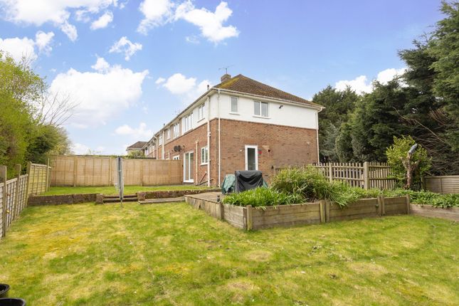 45 Hackenden Close, East Grinstead photo 2