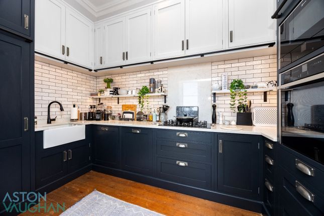 Flat 3, 11 Chichester Terrace, East Sussex photo 4