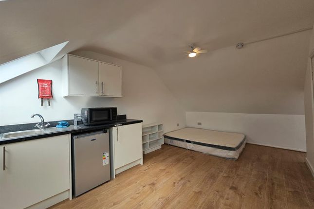 5, Rugby Close, Harrow photo 5