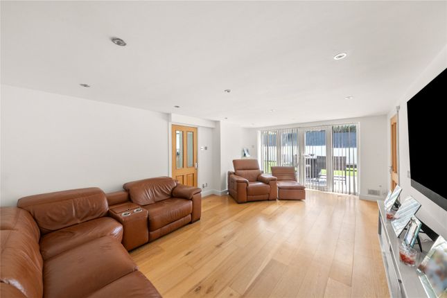Carlton Cottage,, Bird Lane, Uxbridge photo 2