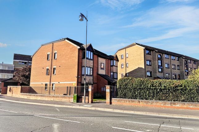 Flat 28 St. Matthews Court, King Street, Gosport, Hampshire, PO12 1AN photo 2