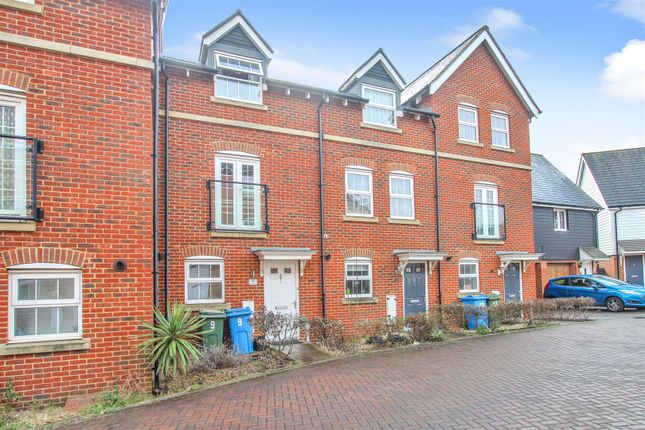 Thumbnail Town house for sale in Croft Avenue, Sittingbourne