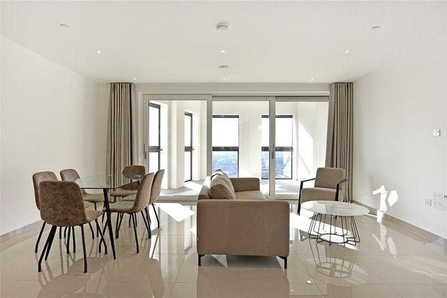 Flat to rent in Conquest Tower, 130 Blackfriars Road, London