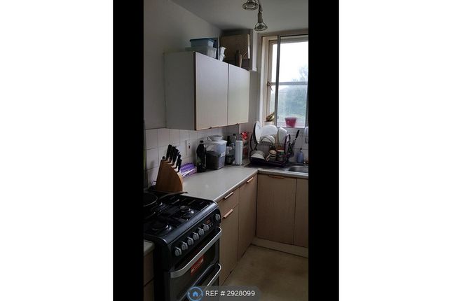 Parkside Crescent, London photo 3