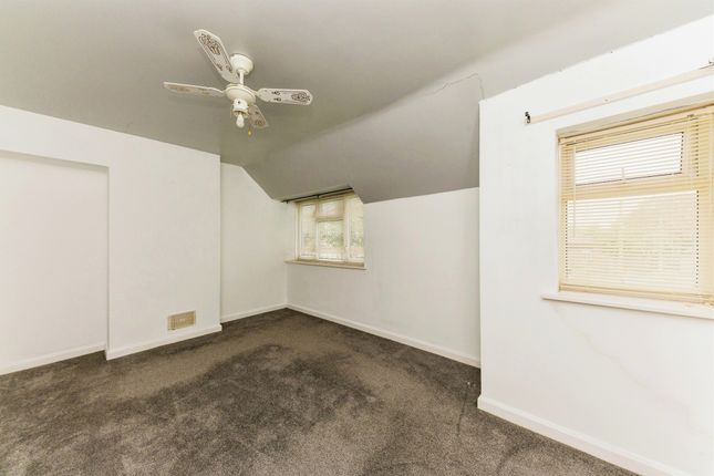 3-bed semi-detached on 2, 9th Avenue, Hull, £80,000