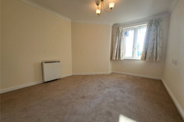 Flat 17, Barnes Wallis Court, 28, Oyster Lane, West Byfleet photo 5