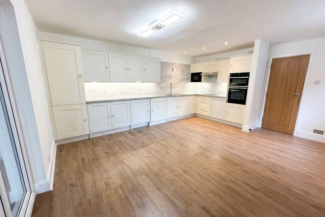 16, Bourton Close, Hayes photo 2