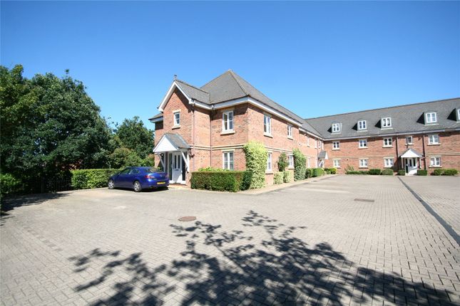 15b, Wade Court, Glos photo 2