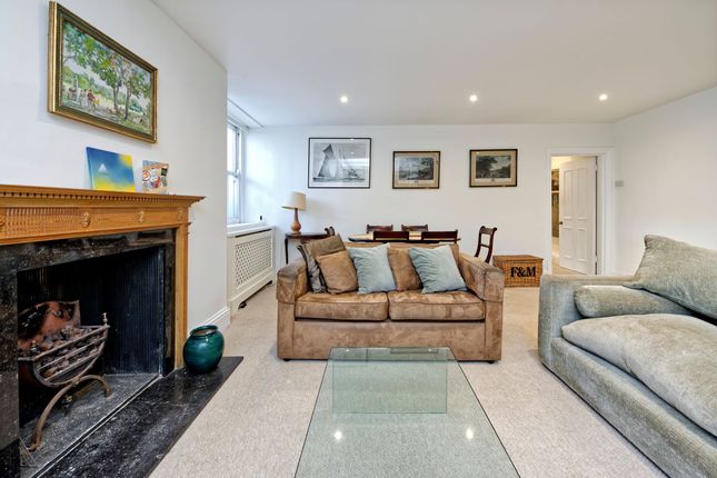 Flat for sale in Elgin Crescent, Notting Hill