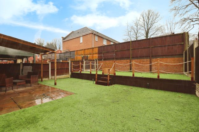 End terrace house for sale in Woodlands Chase, Rotherham, South Yorkshire