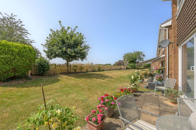 2, Millpool Close, Stourbridge photo 3