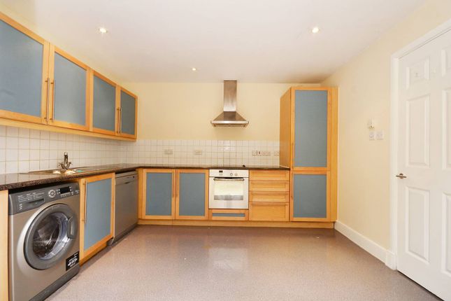 Thumbnail Flat to rent in Worple Road, Wimbledon, London