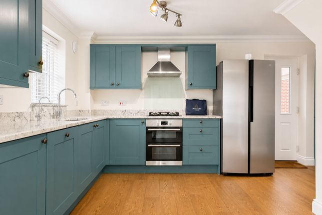 4, Ringlet Lane, Colchester photo 4