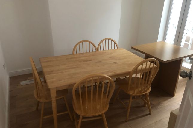 21, Franciscan Road, Coventry photo 4