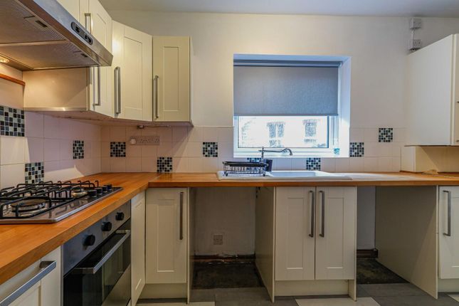 Ground Floor Flat 1, Woodland Court, Penarth photo 3