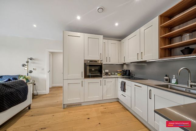Flat 55, 27, Wrest House, Inglis Way London photo 4