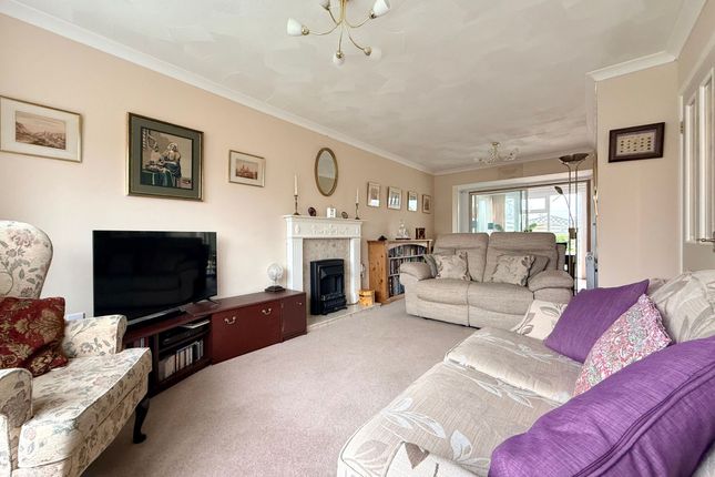 5 Laggots Close, Faringdon photo 2