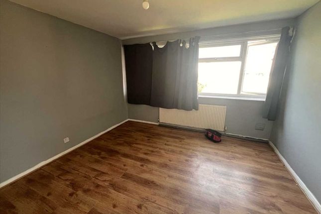 140, Farnham Road, Slough photo 4