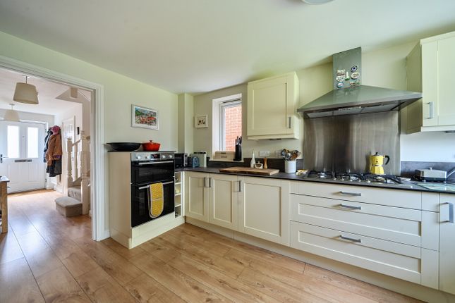 14, Wainwright Mews, Swindon photo 3
