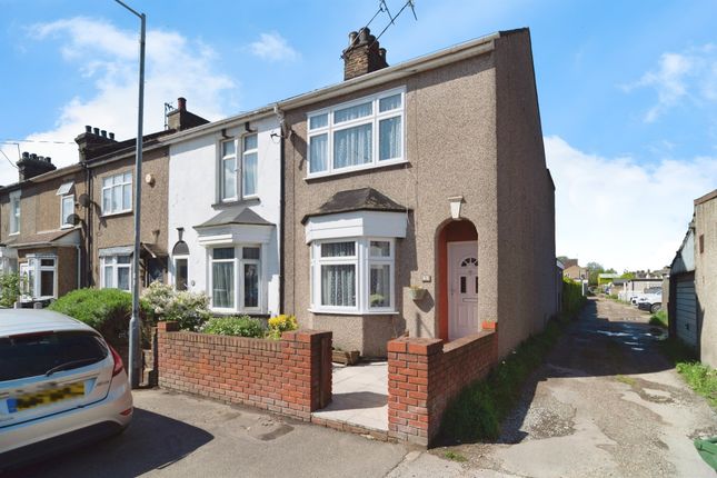 Terraced house for sale in East Street, South Stifford, Grays