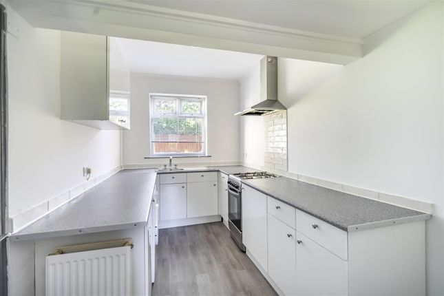 4, Tostig Avenue, York photo 3