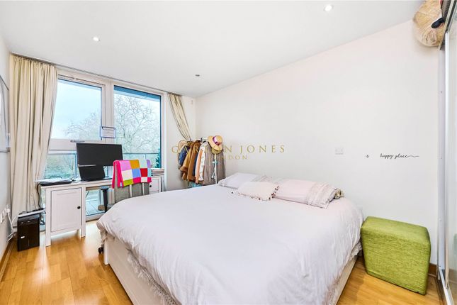 Flat for sale in Oswald Building, 374 Queenstown Road, London