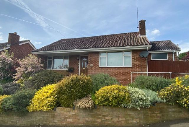 2 bed detached bungalow for sale in Greenview Drive, Links View, Northampton NN2
