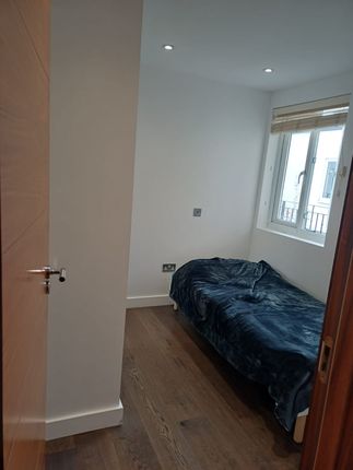Flat 24 Tudor Court 2, Crewys Road, Greater London photo 5