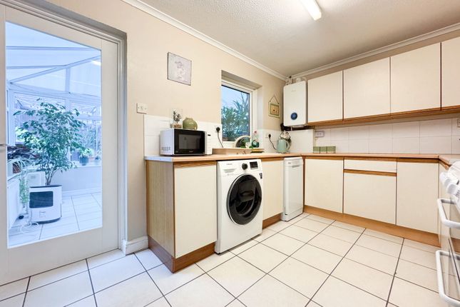 4, Valley Path, Newton Abbot photo 3