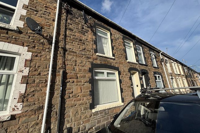 27, Gresham Place, Treharris photo 2