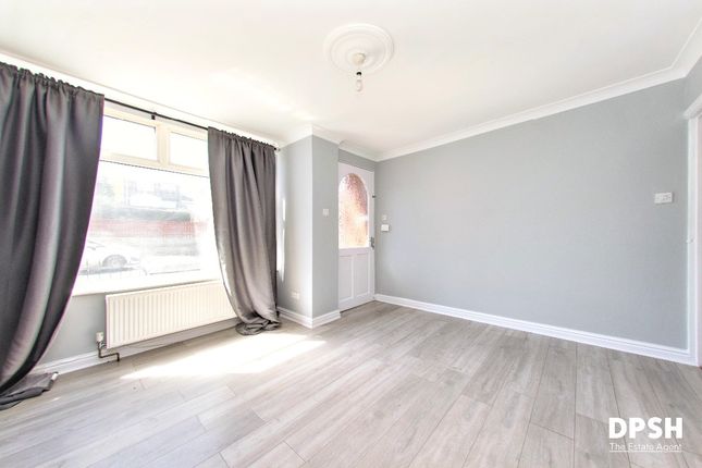 60 Granny Avenue, Churwell, Leeds photo 3