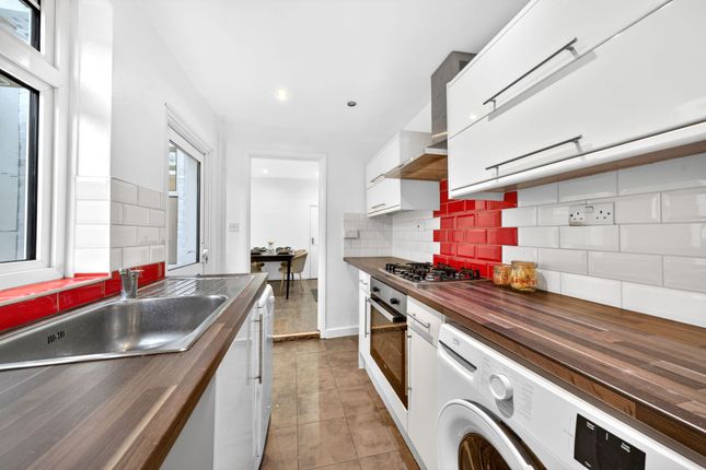 32 Charles Street, Enfield photo 4