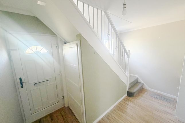 13, Lavender Rise, West Drayton photo 2
