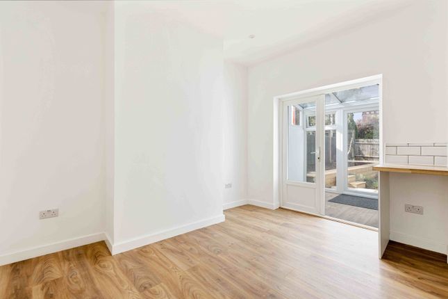 1, Ash Grove, Penge photo 2