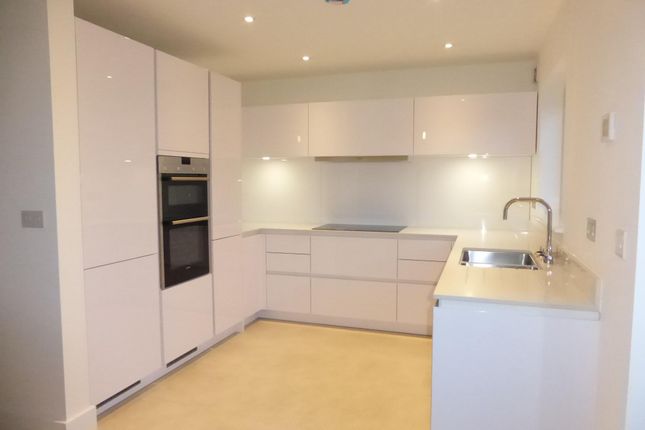 Thumbnail Property To Rent In Holland Park Exeter Thumbnail Property To Rent In Holland Park Exeter
