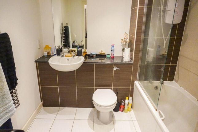 Flat for sale in Broadway, Salford