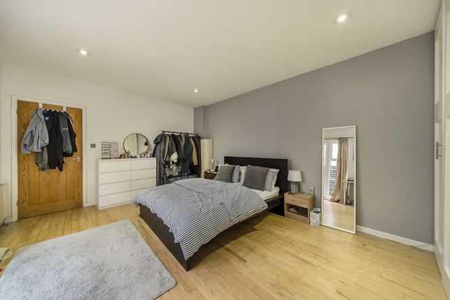 5, Coachmaker Mews, London photo 4