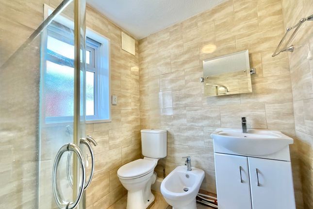 100 Ness Grove, Stoke-On-Trent photo 4