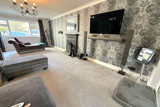 9, Lodge Avenue, Collingtree photo 3