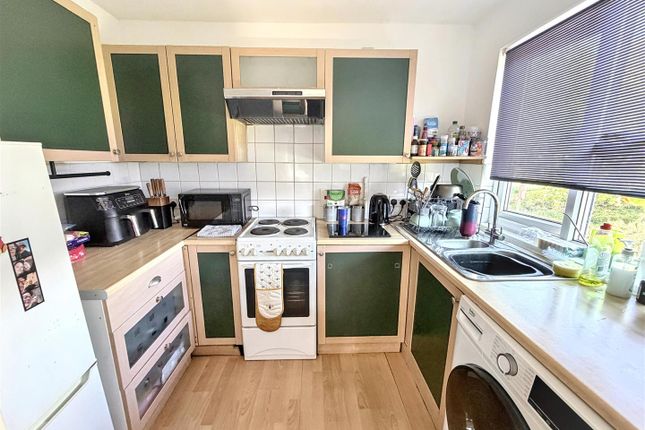 23, Mitcham Place, Bradwell Common photo 2