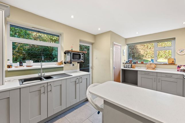 15, West Crescent, Matlock photo 3