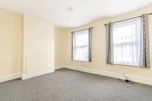 Thumbnail Flat to rent in Florence Road, New Cross, London