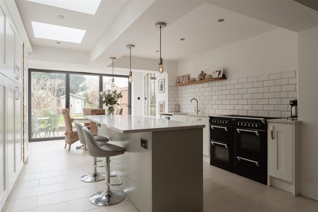 41, Trindles Road, Redhill photo 2