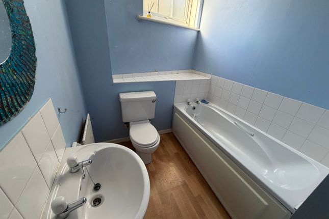Flat 1 - Above Church Pharmacy, Walsall Street, Wolverhampton photo 5