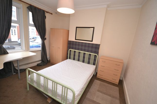 Room to rent in Room 4, Stanley Street, Derby