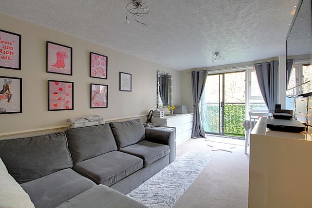 FLAT 13, MANHATTAN COURT, BRIGHTON photo 2