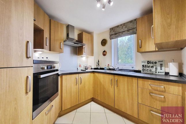 Flat 82,, Woodgrove Court, Hazel Grove photo 4