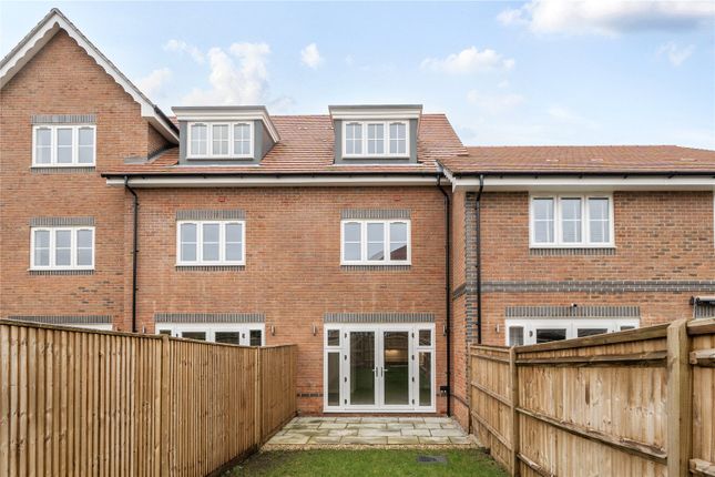 9 Moor Lane,, Moorfield Mews, Surrey photo 4