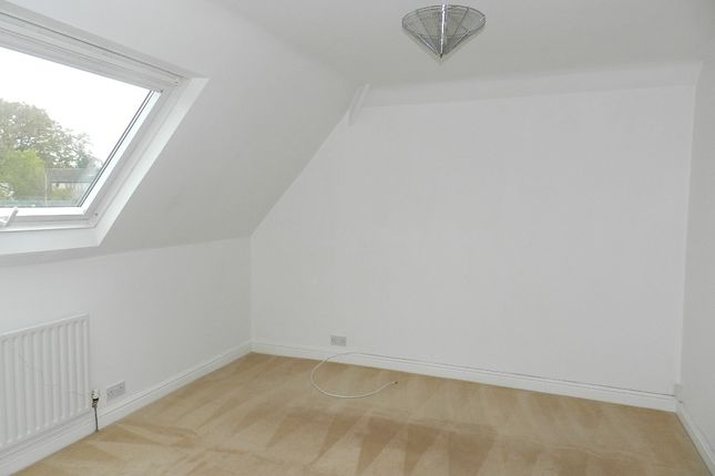 47A, The Oval, Guildford photo 3