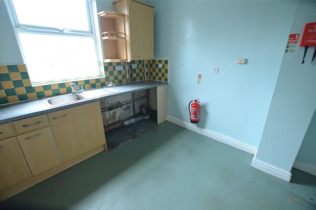 12, Salisbury Terrace, Merseyside photo 5